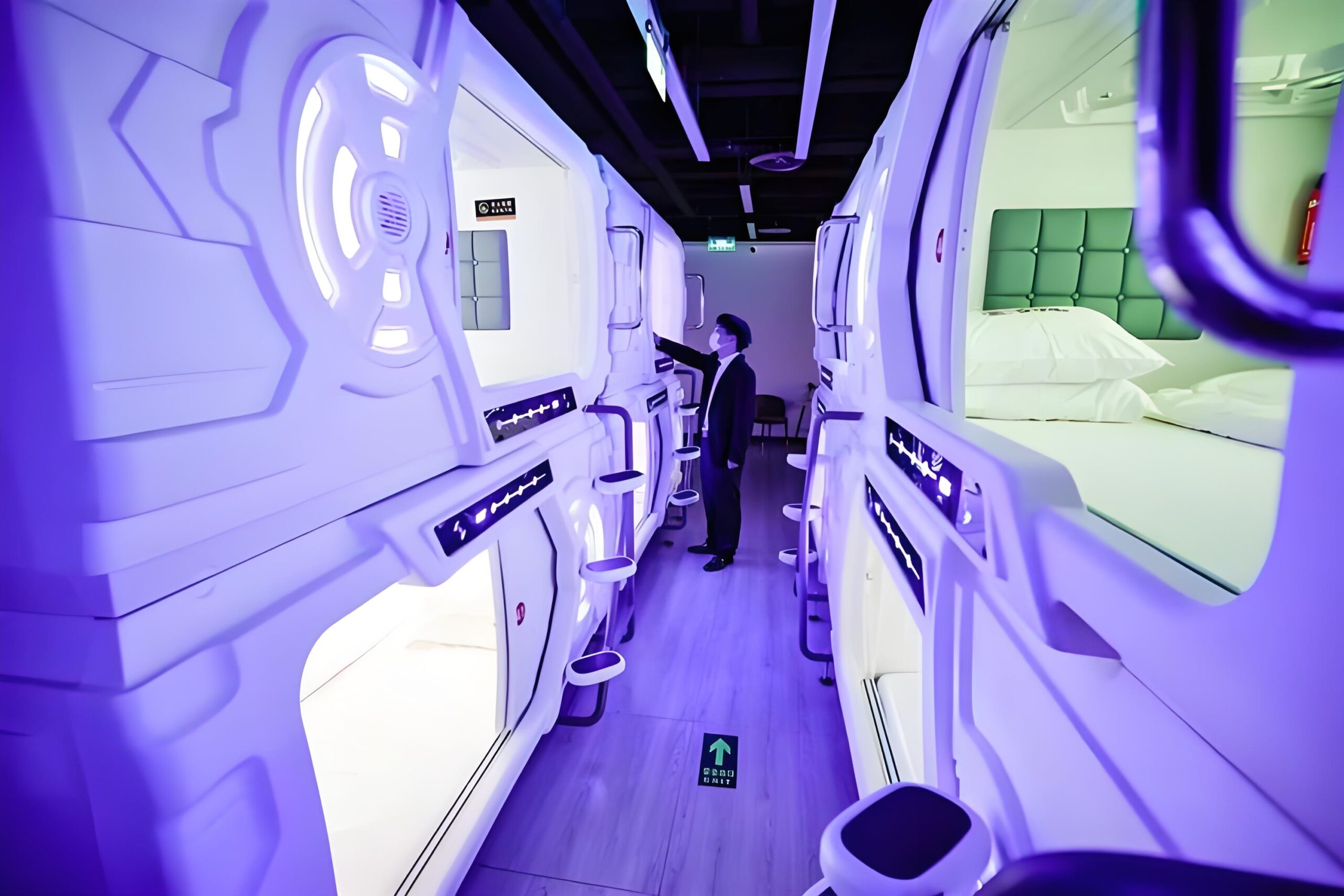 capsule bed hotel